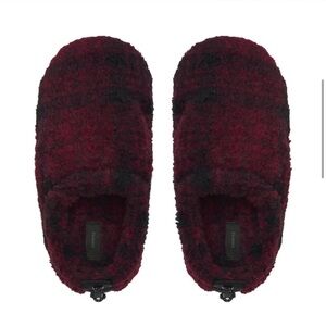SKIMS Burgundy and Black Plaid Slippers